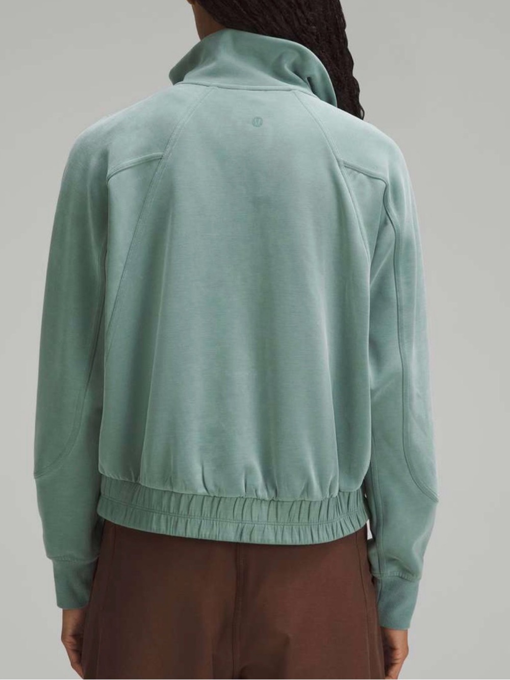 EUC Women's Lululemon Medium Forest Brushed Softstreme Funnel Neck Zip Up—Size 8 - Picture 4 of 9